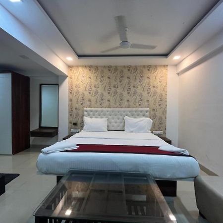 Arsh Executive Inn دايف المظهر الخارجي الصورة