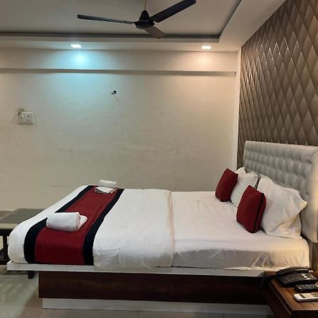 Arsh Executive Inn دايف المظهر الخارجي الصورة